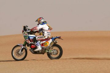 DESERT CHALLENGE A ABU DHABI : BELLE REMONTEE POUR DAVID CASTEU