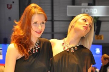 LES SUPERBES HOTESSES DU SALON DE GENEVE 2010