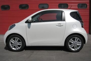 TOYOTA  iQ : LA NOUVELLE REINE DES VILLES  …