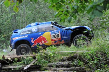 SILK WAY RALLYE : COUP DOUBLE POUR LE VW TOUAREG DE GINEL DE VILLIERS