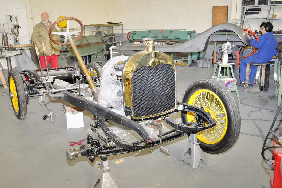 ATELIER CLASSIQUE TOURAINE chassis en attente