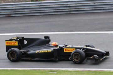 F1 : PIRELLI TESTE DE NOUVELLES GOMMES F1 A SPA.