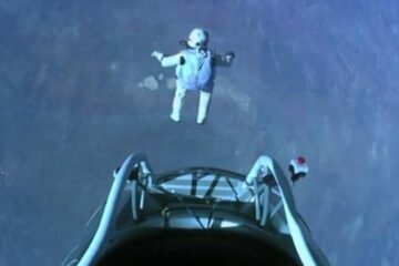 L’HOMME OISEAU FELIX BAUMGARNER A FRANCHI LE MUR DU SON…