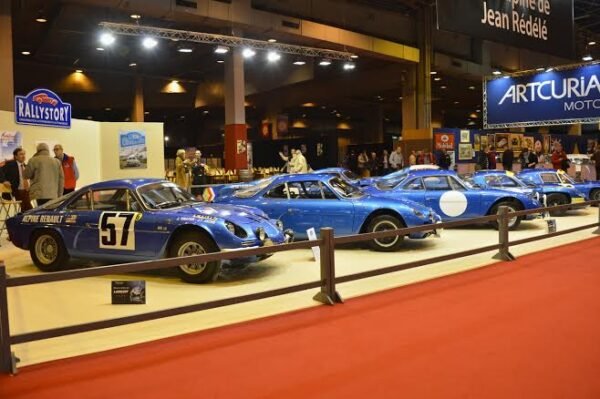  RETROMOBILE-2014-quelques-ALPINE-de-la-Collection-REDELE-photo-Max-MALKA