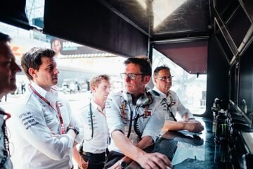 DES MEMBRES DE L'ÉQUIPE MERCEDES AMG F1 TESTÉS POSITIFS AU COVID-19 AU NÜRBURGRING