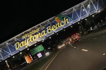 38 VOITURES EN PISTE AUX 24 HEURES DE DAYTONA 2020.