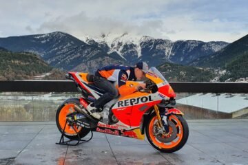 POL ESPARGARO REÇOIT SA HONDA CHEZ LUI : LE MARKETING NE SAIT PLUS OU DONNER DE LA TÊTE!