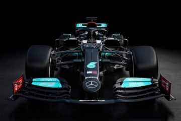 MERCEDES DÉVOILE SA NOUVELLE MONOPLACE, LA W12