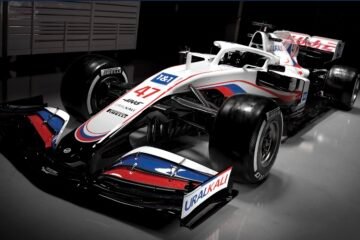 JOLIE LA NOUVELLE MONOPLACE HAAS DE GRAND PRIX F1 POUR LES DEUX 'ROOKIES' SCHUMACHER JUNIOR ET MAZEPIN