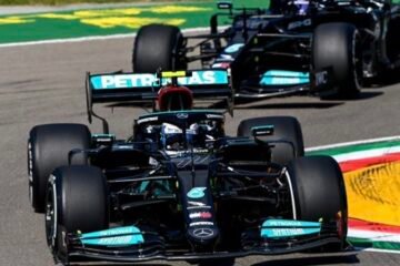 LES DEUX MERCEDES AVEC BOTTAS ET HAMILTON DEVANCENT GASLY LORS DE LA SECONDE SESSION A IMOLA