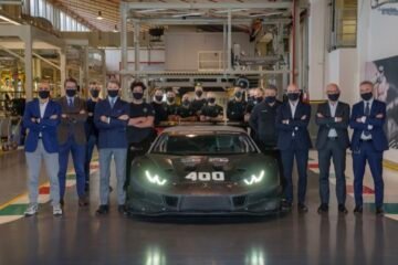 LAMBORGHINI CÉLÈBRE LA PRODUCTION DE LA 400éme HURACAN DE COURSE