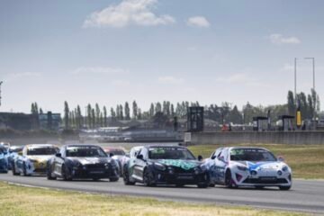 A NOGARO, POUR LE LANCEMENT DE L'ALPINE CUP EUROPE 2021, HURGON, DE WILDE ET WADOUX DÉJÀ DEVANT !