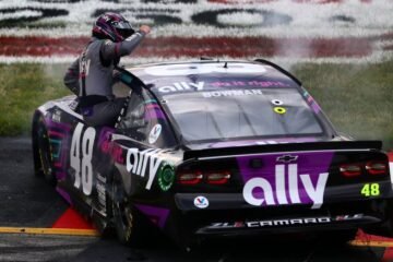 VICTOIRE D'ALEX BOWMAN Å RICHMOND EN NASCAR SERIES