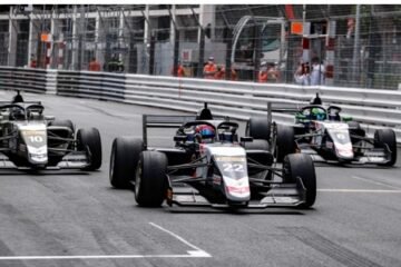 TRIOMPHE ET TRIPLÈ POUR L’ÉQUIPE FRANÇAISE R-ACE A MONACO EN FORMULE REGIONALE ALPINE TRIOMPHE ET TRIPLÈ POUR L’ÉQUIPE FRANÇAISE R-ACE A MONACO EN FORMULE REGIONALE ALPINE