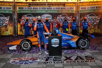 VICTOIRE DE SCOTT DIXON DANS LA 1ere DES DEUX COURSES DE FORT WORTH AU TEXAX EN INDYCAR