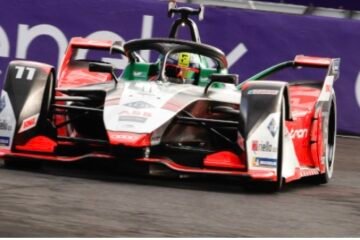 LE BRÉSILIEN LUCAS DI GRASSI VAINQUEUR DE LA 1ére COURSE EN FORMULE E À PUEBLA AU MEXIQUE LE BRÉSILIEN LUCAS DI GRASSI VAINQUEUR DE LA 1ére COURSE EN FORMULE E À PUEBLA AU MEXIQUE