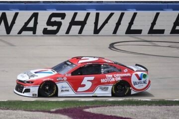 A NASHVILLE NOUVEAU SUCCÈS POUR KYLE LARSON EN NASCAR