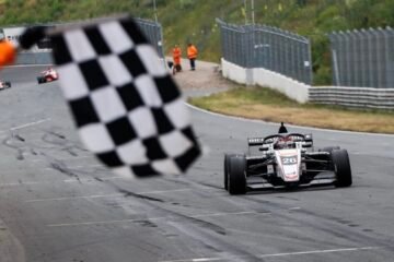 DOUBLE SUCCÈS POUR SAUCY EN FORMULE ALPINE A ZANDVOORT QUI CONFORTE SON LEADERSHIP!