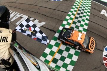 NASCAR : KURT BUSCH GAGNE A ATLANTA NASCAR : KURT BUSCH GAGNE A ATLANTA