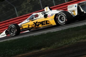 NOUVELLE POLE POUR LE PILOTE PENSKE JOSEF NEWGARDEN À MID OHIO!