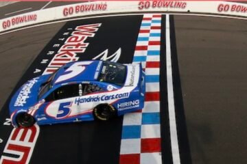 SUCCÈS POUR LARSON AU GLEN QUI PREND LA TÈTE DE LA NASCAR