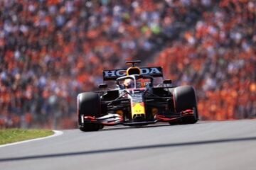 MAX VERSTAPPEN AU VOLANT DE SA RED BULL HONDA, SIGNE LA POLE CE SAMEDI A ZANDVOORT EN F1