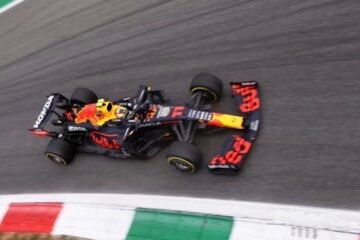 S'IL DEVIENT CHAMPION DU MONDE, VERSTAPPEN REPRENDRAIT LE NUMÉRO 1