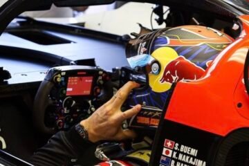 OGIER ROULE À MOTORLAND AVEC LA TOYOTA D’ENDURANCE