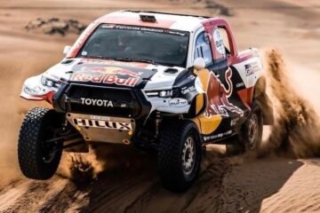 AL ATTIYAH ET LOEB DOMINENT LA 1ére ETAPE… PETERHANSEL DÉJÀ A L'ARRÊT