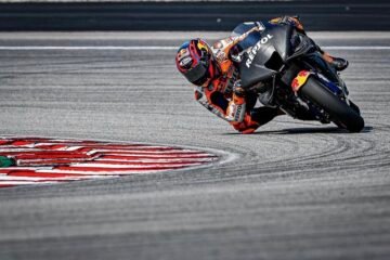 WRC. ROVENPERÄ FILE VERS LA VICTOIRE DEVANT OGIER SOLIDE SECOND