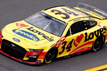 C'EST LE JOUR J POUR JACQUES VILLENEUVE AUX QUALIFICATIONS DES DAYTONA 500 EN NASCAR