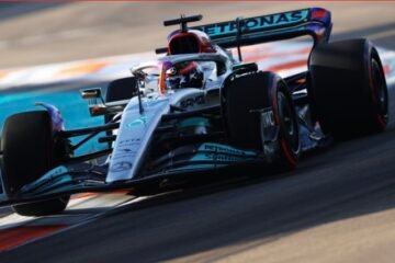 A MIAMI RUSSELL DEVANT LECLERC ET HAMILTON AUX ESSAIS LIBRES 2