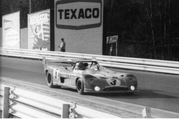  HENRI PESCAROLO DE RETOUR A SPA-FRANCORCHAMPS SUR LES LIEUX DE SES MÉMORABLES RECORDS DE VITESSE.