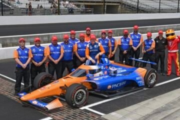 SCOTT DIXON EN POLE DE L’INDY 500. LE FRANÇAIS ROMAIN GROSJEAN, 9 ET PAGENAUD, 16
