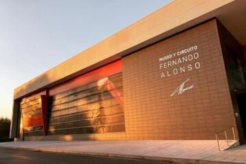 EN VISITE AU MUSÉE ET CIRCUIT FERNANDO ALONSO