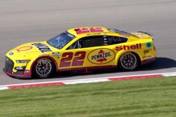 VICTOIRE DE LOGANO À GATEWAY EN NASCAR