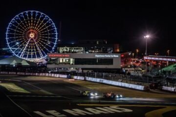 AUX 24 H DU MANS, À MI COURSE, TOYOTA SOLIDE LEADER
