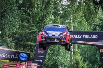 OTT TÄNAK FILE VERS SA TROISIÈME VICTOIRE EN FINLANDE