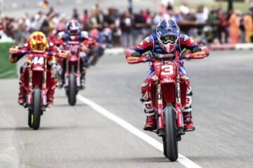 NOUVEAUX TITRES MONDIAUX POUR LA FRANCE QUI EXCELLE EN SUPERMOTARD 
