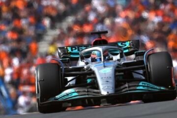 RUSSELL ET HAMILTON DEVANT AUX 1ers ESSAIS DE ZANDVOORT. VERSTAPPEN… EN PANNE!!