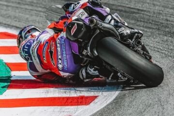 LA DUCATI DE MARTIN DEVANT LES FRANÇAIS AUX ESSAIS 2 À MOTORLAND