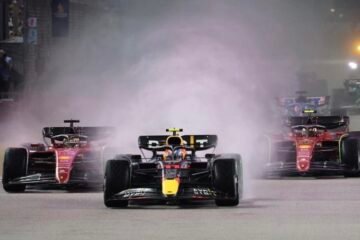 VICTOIRE DE LA RED BULL DE PEREZ DEVANT LES FERRARI AU GP DE SINGAPOUR