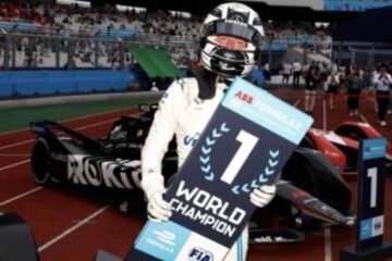 VANDOORNE PILOTE DE RÉSERVE EN F1 CHEZ ASTON MARTIN