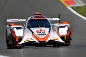 LE TEAM US CORE STOPPE LA COMPÉTITION AUTO