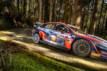 SAMEDI NEUVILLE DÉTRÔNE EVANS ET PREND LA TÊTE  AU JAPON