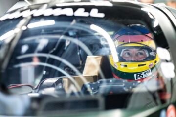 JACQUES VILLENEUVE A TESTÉ A CATALUNYA LA VANWALL