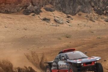 SAINZ DEVANCE LOEB ET AL ATTYAH AU DAKAR CE 8 JANVIER