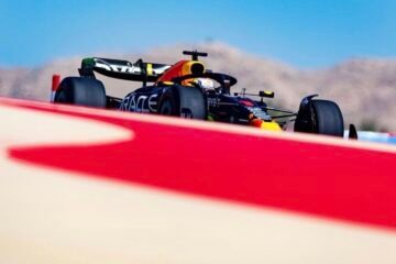 LA RED BULL DE VERSTAPPEN CONCLUT EN TÊTE LES 1ers TESTS À BAHREÏN