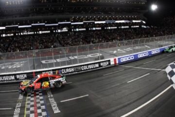 EN NASCAR, MARTIN TRUEX Jr REMPORTE LE CLASH
