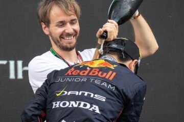 ENTRETIEN AVEC CHARLES PIC LE PATRON DE L'EQUIPE DAMS ENTRETIEN AVEC CHARLES PIC LE PATRON DE L'EQUIPE DAMS